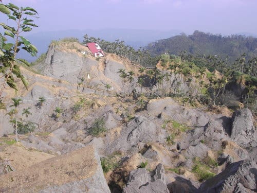 第3露桃米生態村『草湳溼地農場露營區』
