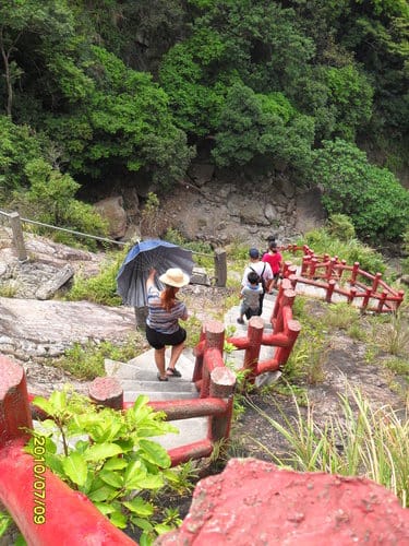 宜蘭景點 礁溪猴硐瀑布/五峰奇瀑布/林美石磐步道/清水地熱/蘭陽博物館/羅東林業文化園區之旅