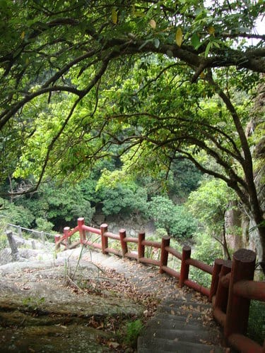 宜蘭景點 礁溪猴硐瀑布/五峰奇瀑布/林美石磐步道/清水地熱/蘭陽博物館/羅東林業文化園區之旅 - 第5張圖 宜蘭景點 礁溪猴硐瀑布/五峰奇瀑布/林美石磐步道/清水地熱/蘭陽博物館/羅東林業文化園區之旅