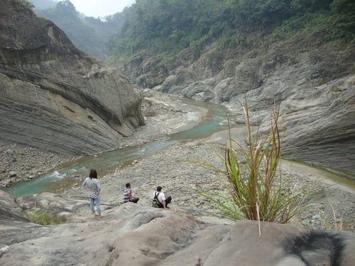 嘉義梅山『大峽谷生態農場』『圓潭自然生態園區』『向山瀑布』『竹坑溪步道』『觀日亭』賞螢火蟲/抓溪蝦/看日出/觀瀑布