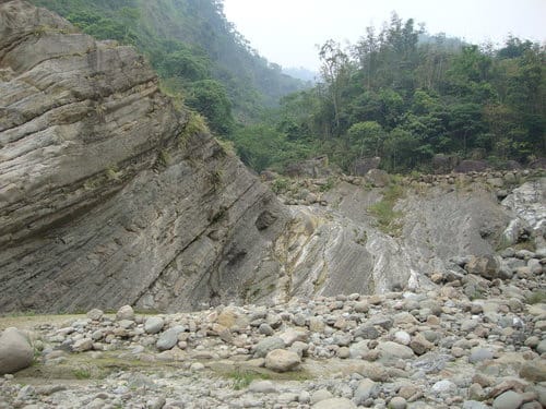 嘉義梅山『大峽谷生態農場』『圓潭自然生態園區』『向山瀑布』『竹坑溪步道』『觀日亭』賞螢火蟲/抓溪蝦/看日出/觀瀑布