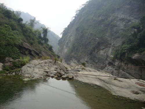 嘉義梅山『大峽谷生態農場』『圓潭自然生態園區』『向山瀑布』『竹坑溪步道』『觀日亭』賞螢火蟲/抓溪蝦/看日出/觀瀑布