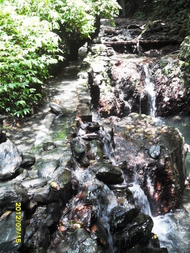 宜蘭景點礁溪『林美石磐步道』免費景點潺潺溪水輕鬆登山賞飛瀑