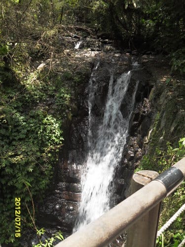 宜蘭景點礁溪『林美石磐步道』免費景點潺潺溪水輕鬆登山賞飛瀑