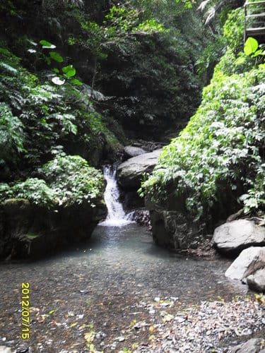宜蘭景點礁溪『林美石磐步道』免費景點潺潺溪水輕鬆登山賞飛瀑