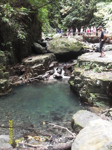 宜蘭景點礁溪『林美石磐步道』免費景點潺潺溪水輕鬆登山賞飛瀑