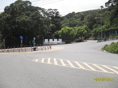 宜蘭景點礁溪『林美石磐步道』免費景點潺潺溪水輕鬆登山賞飛瀑
