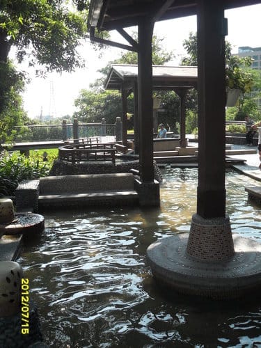 宜蘭景點礁溪溫泉公園免費泡腳池親子旅遊景點