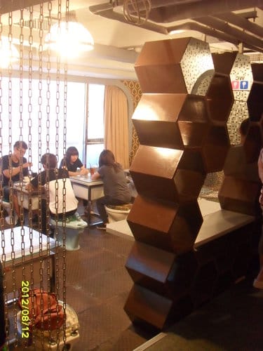 [台中一中街美食]便所主題餐廳..便所吃大便囉不是啦是吃冰淇淋啦