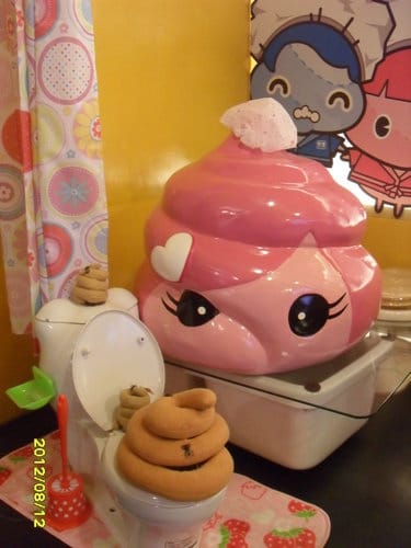 [台中一中街美食]便所主題餐廳..便所吃大便囉不是啦是吃冰淇淋啦