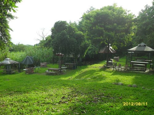 青青湖畔親水花園