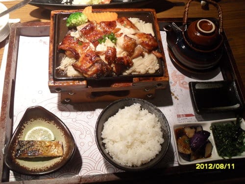 [台中美食]很ㄏㄤ的牛排館『赤鬼炙燒牛排』崇德店