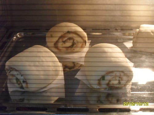 DIY中式麵點不用蒸的改用烤箱烤『黑胡椒蔥花捲』