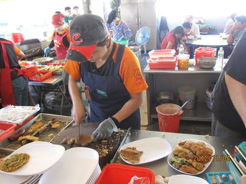 [台中大坑美食]豬頭三的店 吃炸粿-喝竹筍大骨焢