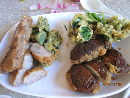 [台中大坑美食]豬頭三的店 吃炸粿-喝竹筍大骨焢