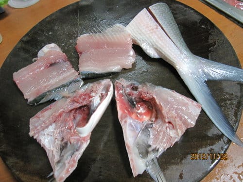 市場買回來的魚.如何殺?虱目魚去骨 - 第15張圖 市場買回來的魚.如何殺?虱目魚去骨