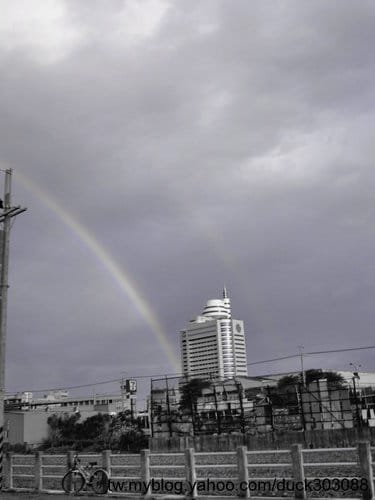 天空出現了彩虹和霓虹 - 第6張圖 天空出現了彩虹和霓虹