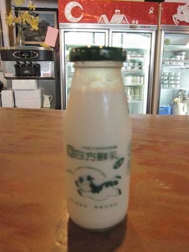 苗栗四方牧場喝下午茶,餵小牛喝ㄋㄟ ㄋㄟ(露營區) - 第13張圖 苗栗四方牧場喝下午茶,餵小牛喝ㄋㄟ ㄋㄟ(露營區)