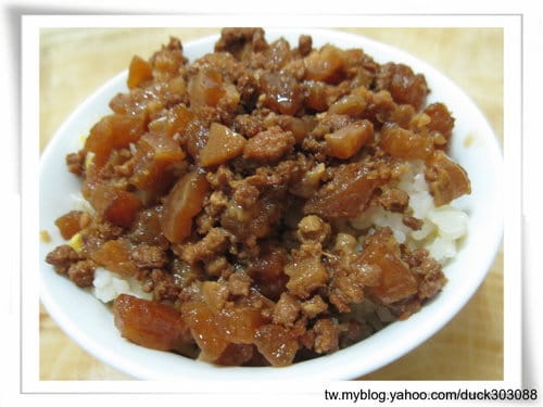 豬肉料理食譜/香噴噴『魯肉飯』帶著手切豬皮丁膠質好呷魯肉飯