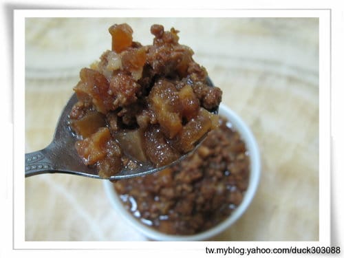 豬肉料理食譜/香噴噴『魯肉飯』帶著手切豬皮丁膠質好呷魯肉飯