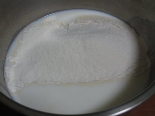 做麵包牛奶湯種麵糰…