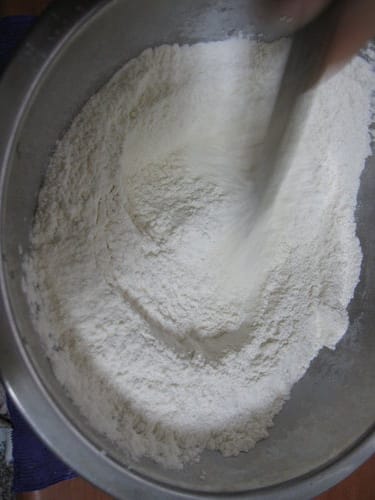 做麵包牛奶湯種麵糰…