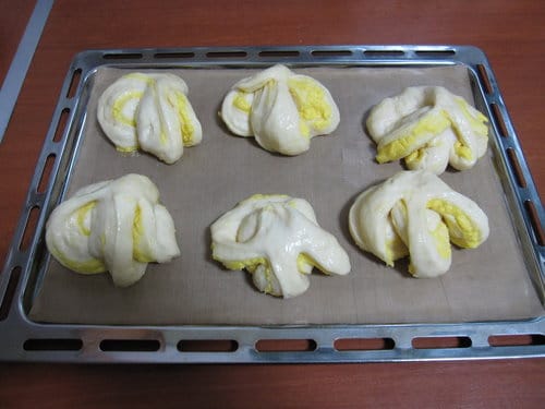 做麵包基礎甜麵糰….椰香奶酥麵包