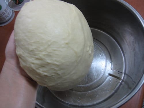 做麵包牛奶湯種麵糰…