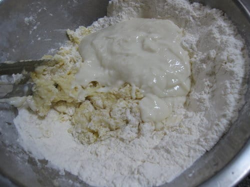做麵包牛奶湯種麵糰…