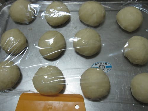做麵包基礎甜麵糰….椰香奶酥麵包