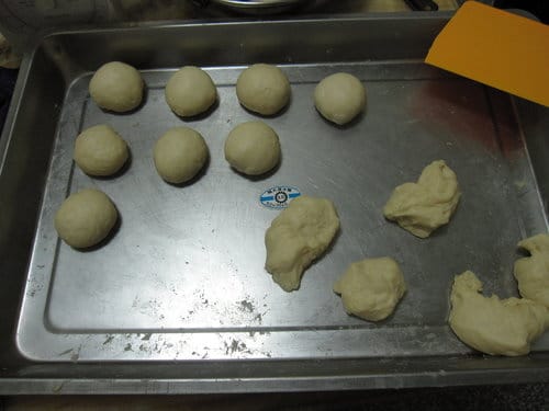 做麵包基礎甜麵糰….椰香奶酥麵包