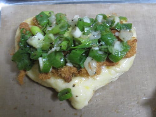 做麵包牛奶湯種麵糰….心形肉鬆蔥花湯種麵包