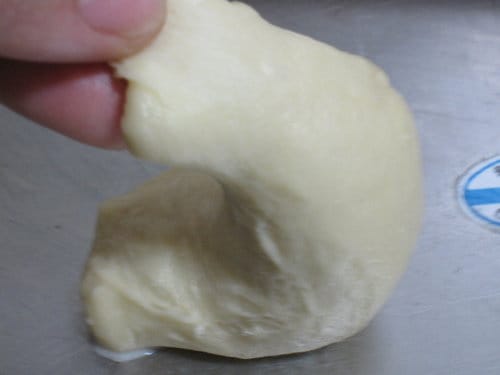 做麵包牛奶湯種麵糰…鮪魚玉米湯種麵包