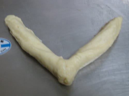 做麵包牛奶湯種麵糰….心形肉鬆蔥花湯種麵包