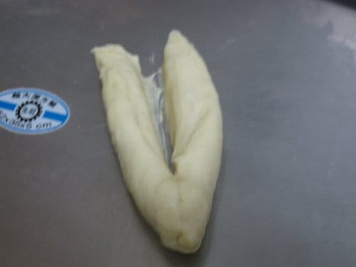 做麵包牛奶湯種麵糰….心形肉鬆蔥花湯種麵包