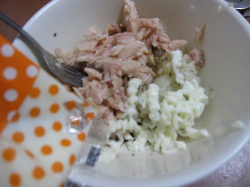 做麵包牛奶湯種麵糰…鮪魚玉米湯種麵包