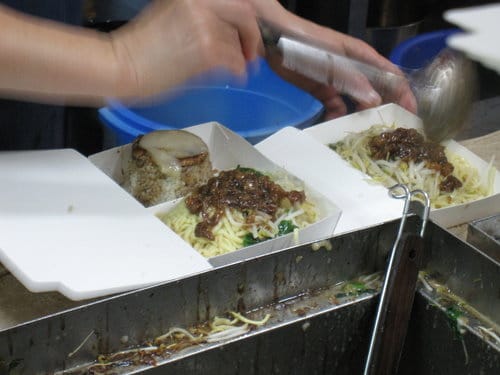 梧棲美食【清水米糕】從小吃到大的古早味想吃米糕不用跑清水;老滷滷汁有夠香,在地人的好滋味 - 第7張圖 梧棲美食【清水米糕】從小吃到大的古早味想吃米糕不用跑清水;老滷滷汁有夠香,在地人的好滋味