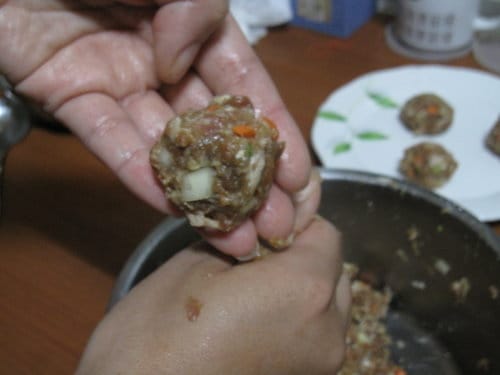 豬絞肉食譜『炸肉丸子&糖醋肉丸子』