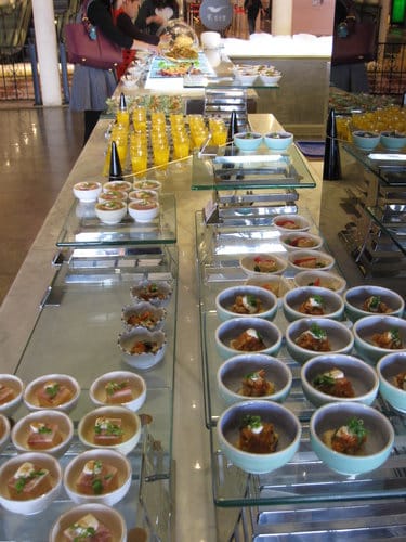 [台中大遠百美食]11F『饗食天堂』自助百匯餐廳(平日午餐&下午茶菜色內容)