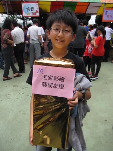 2013 天順講堂母親節感恩園遊會 摸彩..得大獎囉