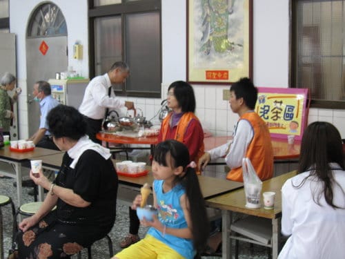 2013 天順講堂母親節感恩園遊會 摸彩..得大獎囉