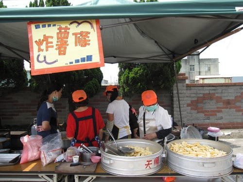 2013 天順講堂母親節感恩園遊會 摸彩..得大獎囉