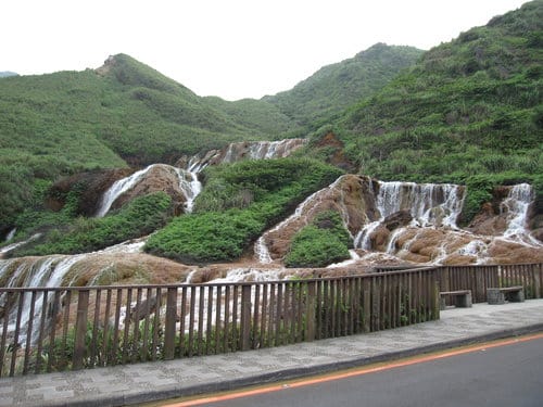 東北角免費景點『黃金瀑布』親子旅遊免費景點/九份景點 - 第4張圖 東北角免費景點『黃金瀑布』親子旅遊免費景點/九份景點
