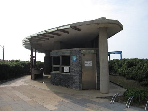 東北角免費景點:石門洞 貝殼砂灘…撿貝殼吹海風 - 第7張圖 東北角免費景點:石門洞 貝殼砂灘…撿貝殼吹海風