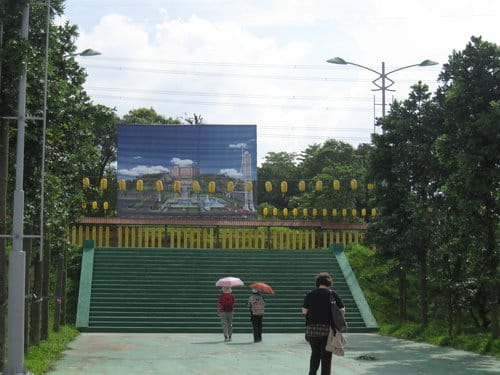 南投唯心聖教八卦聖城 『易經大學』曠世鉅作九龍壁