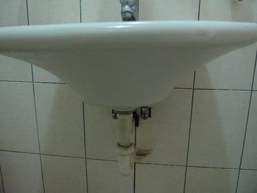 原來家中洗手台的水管這麼髒 你有清洗過浴廁洗手台水管嗎?
