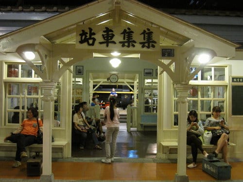 草屯 寶島時代村 50年代懷舊街景的復合式商場…下雨天的好去處 - 第71張圖 草屯 寶島時代村 50年代懷舊街景的復合式商場…下雨天的好去處