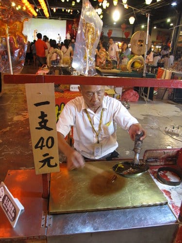草屯 寶島時代村 50年代懷舊街景的復合式商場…下雨天的好去處