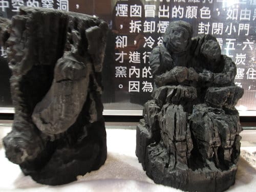 南投/國姓國姓驛站遊客中心『炭雕藝術博物館』免費參觀 (2014年巳更新為牛樟芝..商品展售區) - 第10張圖 南投/國姓國姓驛站遊客中心『炭雕藝術博物館』免費參觀 (2014年巳更新為牛樟芝..商品展售區)