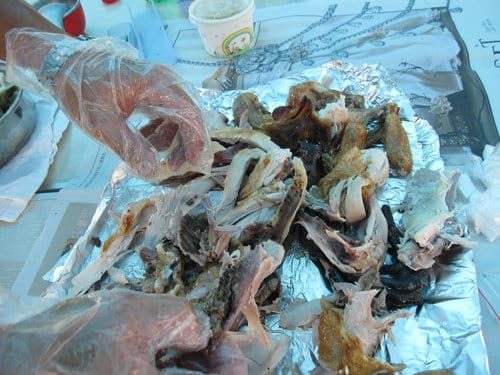 七里香甕仔雞 外表看起來不怎樣,肉吃起來有湯汁唷且有黑胡椒香味 好吃唷 - 第3張圖 七里香甕仔雞 外表看起來不怎樣,肉吃起來有湯汁唷且有黑胡椒香味 好吃唷